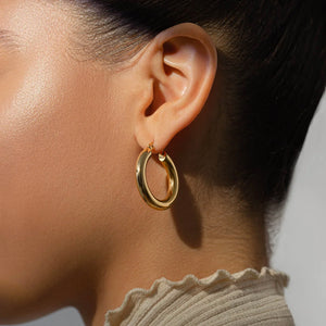 Open image in slideshow, Classic Hoop Earrings- Gold

