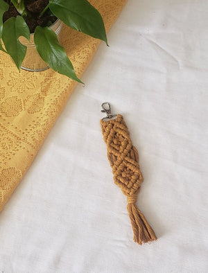 Open image in slideshow, Macrame Key Chain - Assorted Colors
